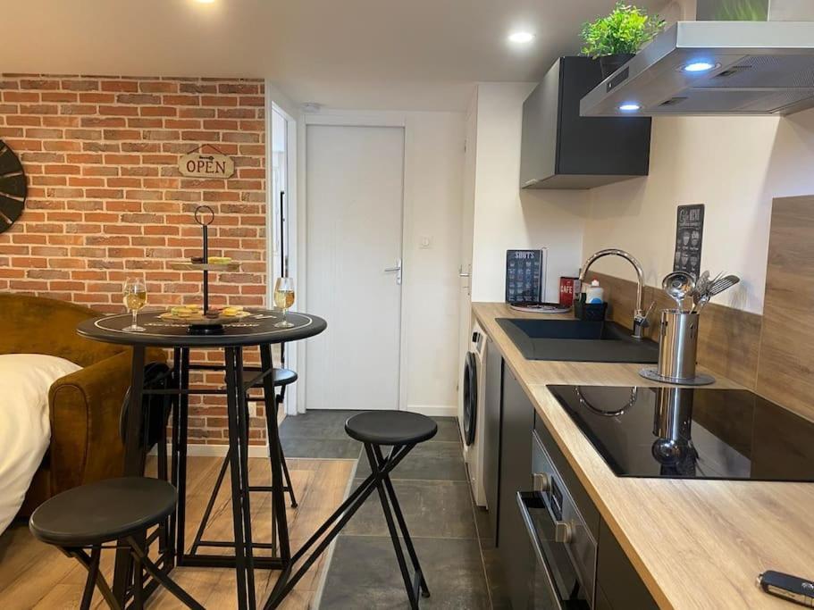 L'Atelier D'Emilie Apartamento Bessines Exterior foto