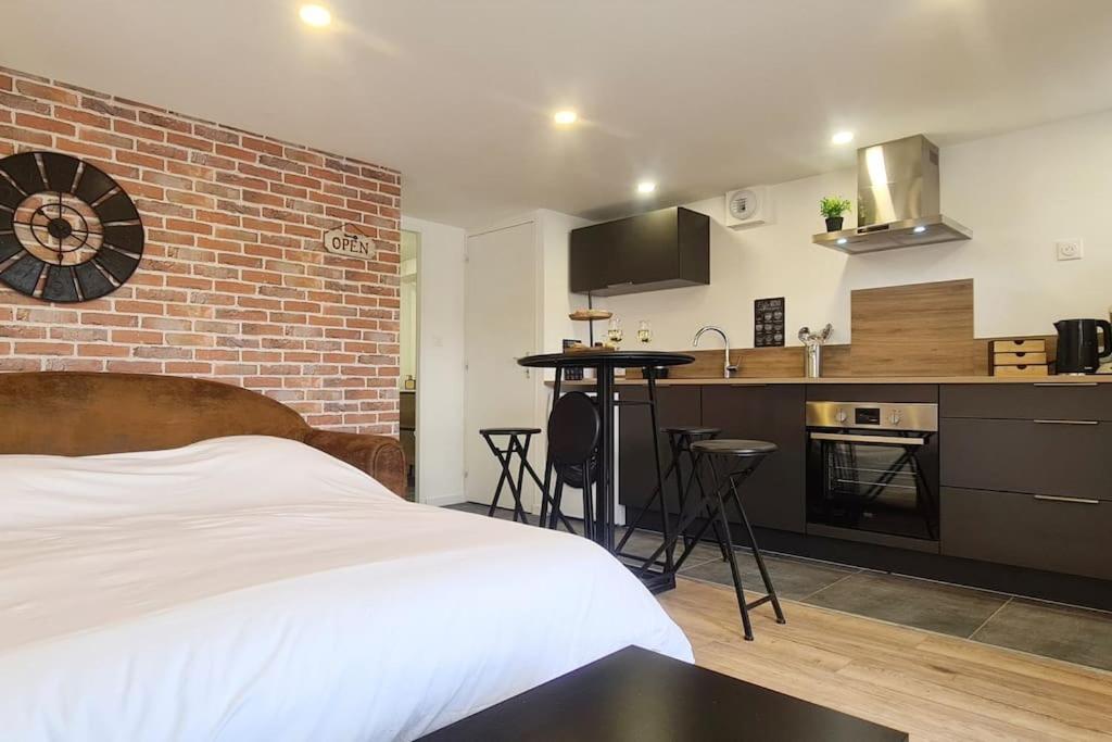 L'Atelier D'Emilie Apartamento Bessines Exterior foto